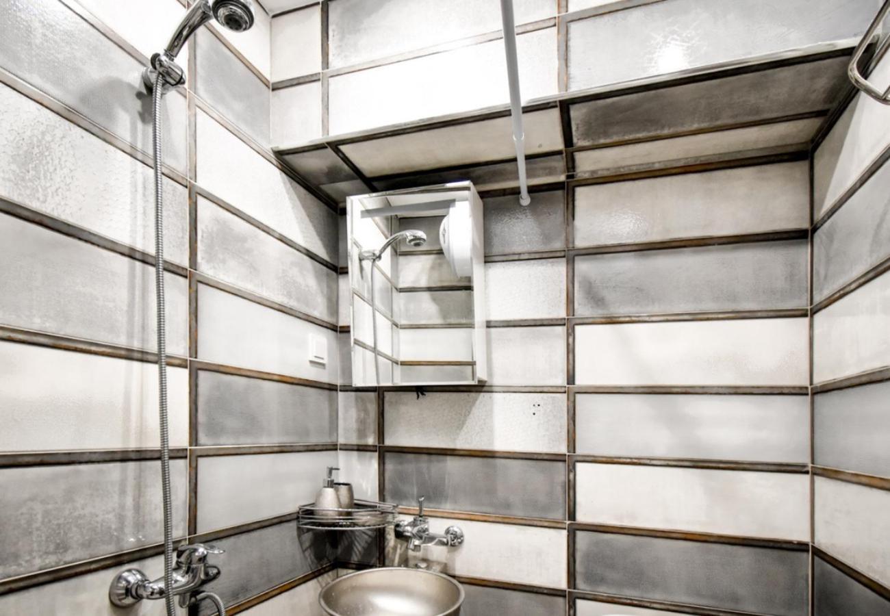 Апартаменты Dietro L Angolo, 2 Bath София Экстерьер фото