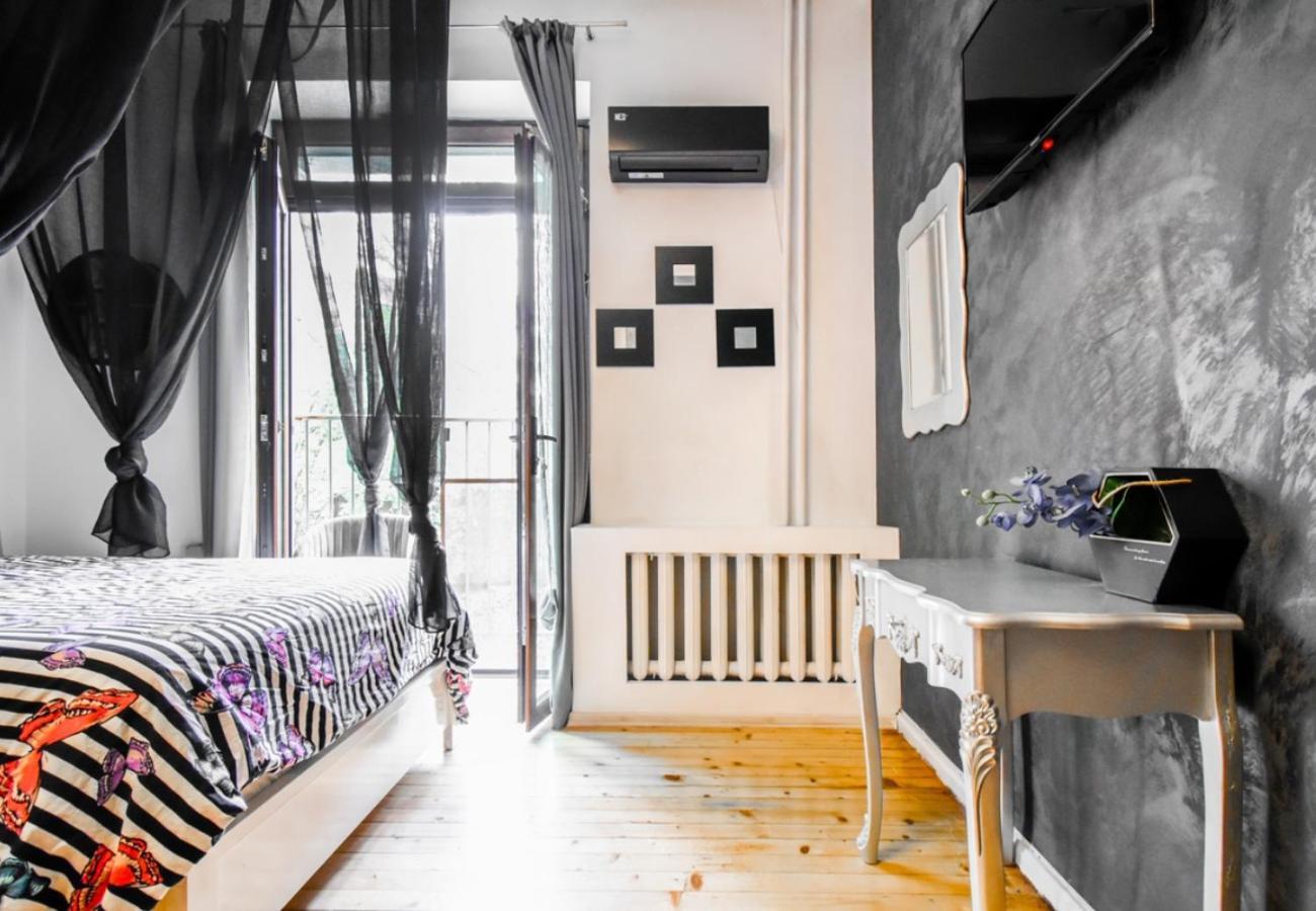 Апартаменты Dietro L Angolo, 2 Bath София Экстерьер фото