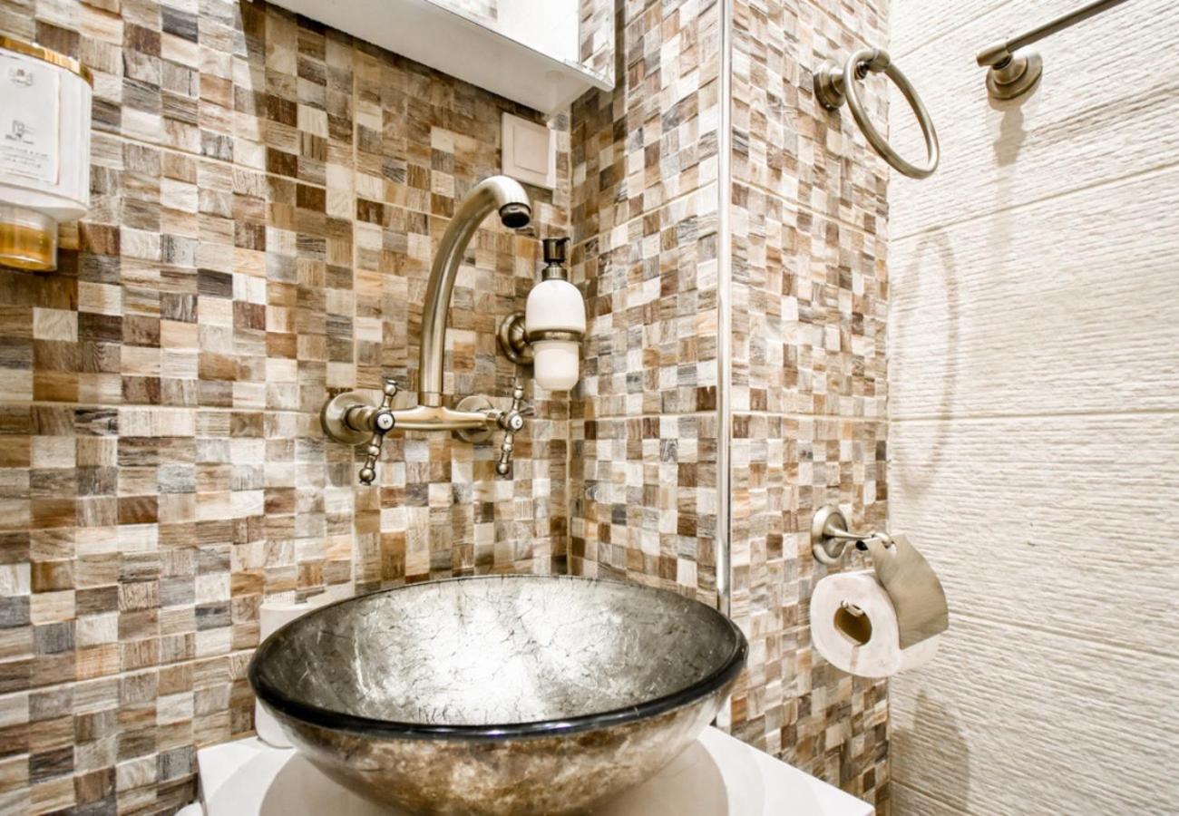 Апартаменты Dietro L Angolo, 2 Bath София Экстерьер фото