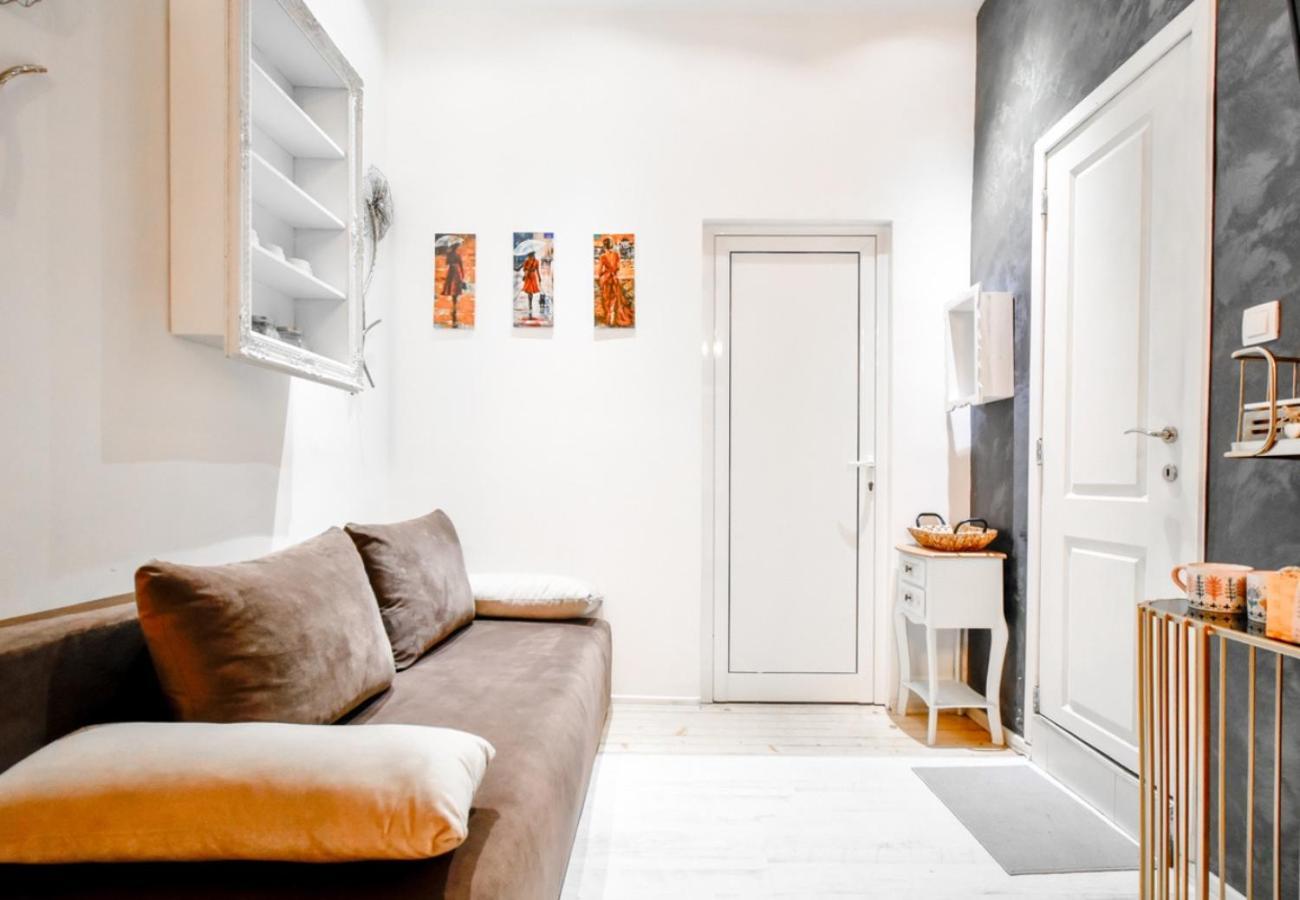 Апартаменты Dietro L Angolo, 2 Bath София Экстерьер фото