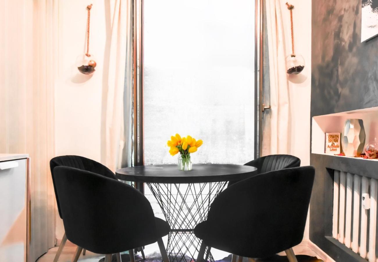 Апартаменты Dietro L Angolo, 2 Bath София Экстерьер фото